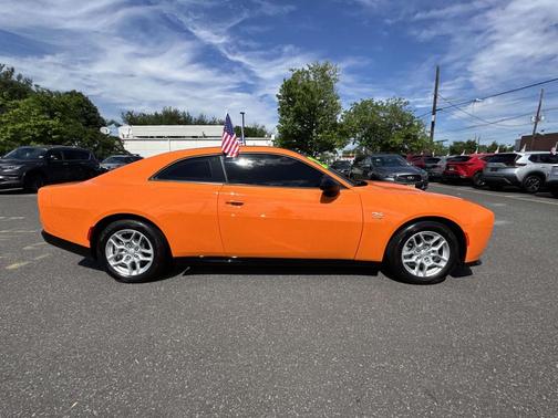 Peel Out 2025 Dodge Charger Daytona R/T
