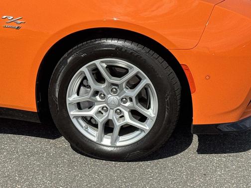 Peel Out 2025 Dodge Charger Daytona R/T