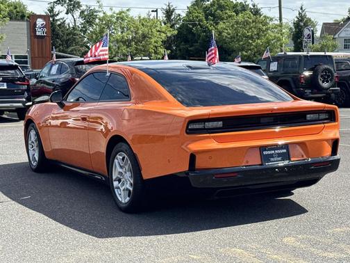 Peel Out 2025 Dodge Charger Daytona R/T