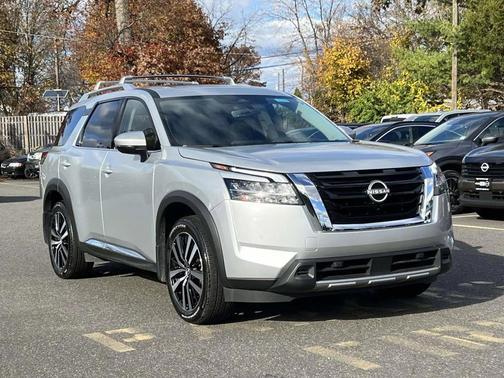 2024 Nissan Pathfinder Platinum 4WD