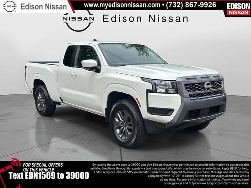 2025 Nissan Frontier SV