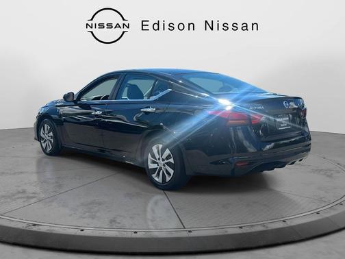 2022 Nissan Altima S FWD