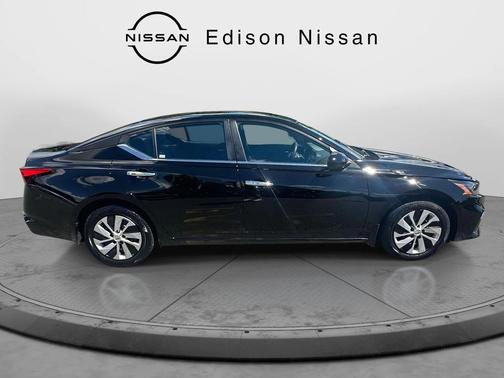 2022 Nissan Altima S FWD