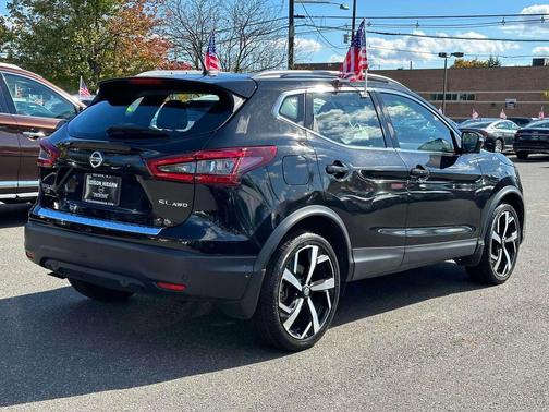 2022 Nissan Rogue Sport SL
