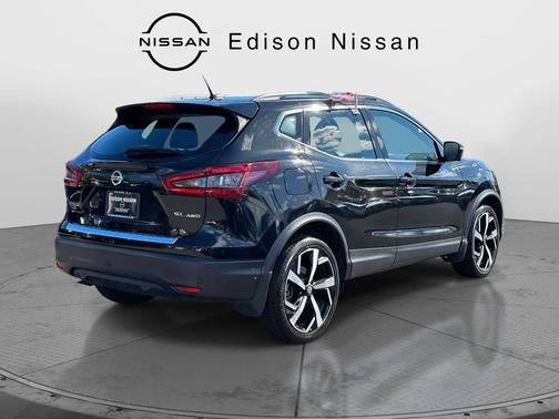 2022 Nissan Rogue Sport SL