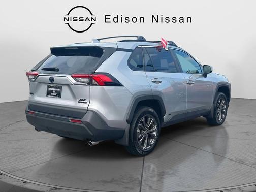 2024 Toyota RAV4 Hybrid XLE Premium