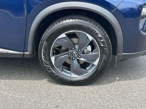 Deep Ocean Blue Pearl 2024 Nissan Rogue SV