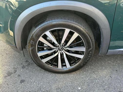 2023 Nissan Pathfinder Platinum 4WD