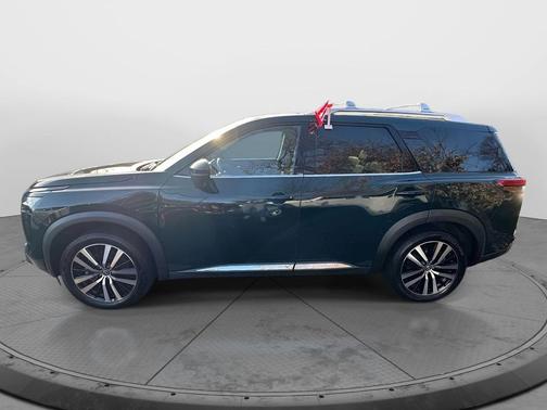 2023 Nissan Pathfinder Platinum 4WD