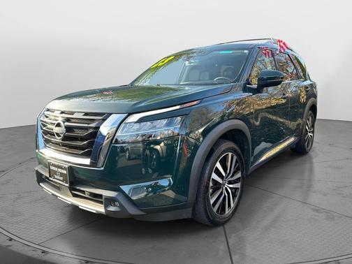 2023 Nissan Pathfinder Platinum 4WD