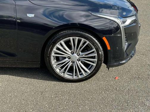 2025 Cadillac CT4 Premium Luxury RWD