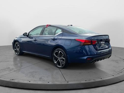 2023 Nissan Altima SR Intelligent AWD