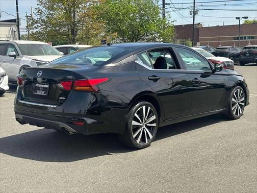 2022 Nissan Altima SR Intelligent AWD