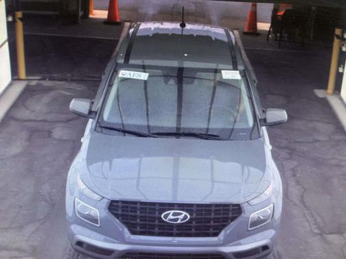 2023 Hyundai VENUE SE