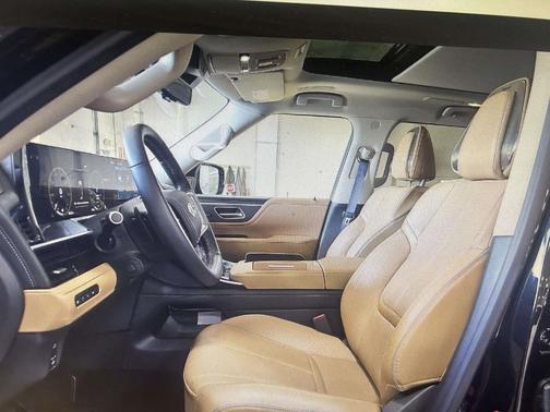 2025 INFINITI QX80 SENSORY AWD