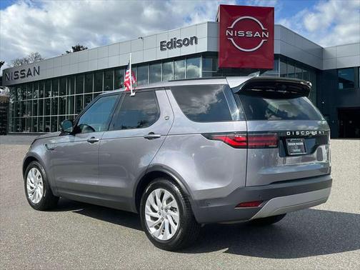 2024 Land Rover Discovery P300 S