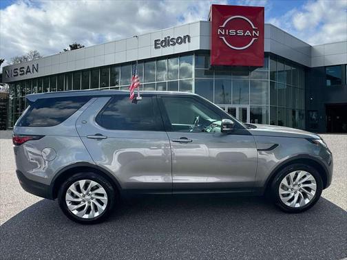2024 Land Rover Discovery P300 S