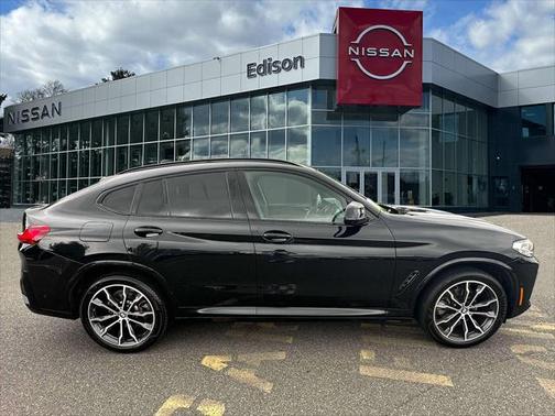 2022 BMW X4 xDrive30i