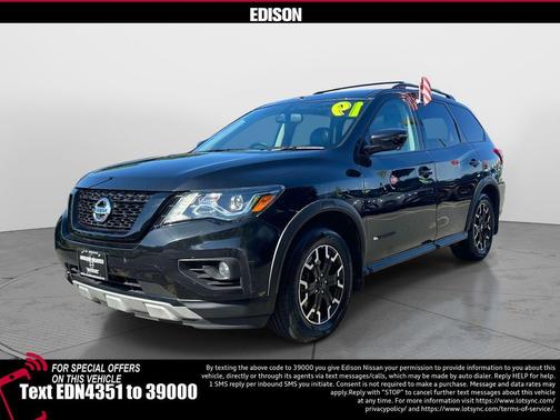 Magnetic Black Pearl 2019 Nissan Pathfinder SL