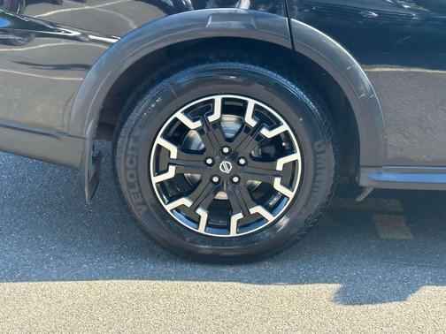 Magnetic Black Pearl 2019 Nissan Pathfinder SL