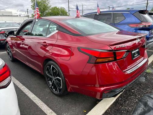 2023 Nissan Altima SR FWD