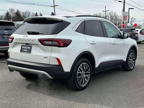 Star White Metallic Tri-Coat 2023 Ford Escape PHEV Base