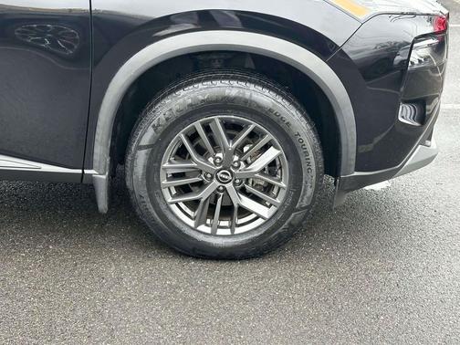 Super Black 2023 Nissan Rogue S