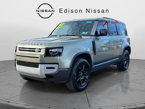 2025 Land Rover Defender 110 P300