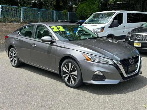 2022 Nissan Altima 2.5 SV