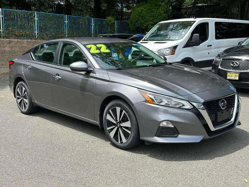 2022 Nissan Altima 2.5 SV