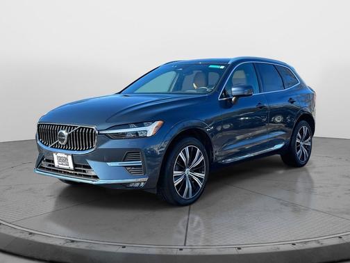 Denim Blue Metallic 2022 Volvo XC60 B5 Inscription