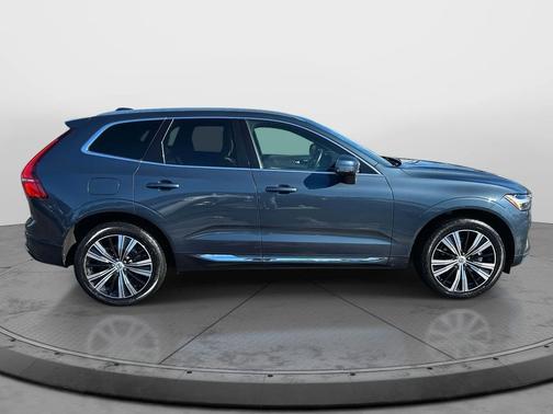 Denim Blue Metallic 2022 Volvo XC60 B5 Inscription