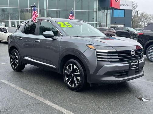 2025 Nissan Kicks SV