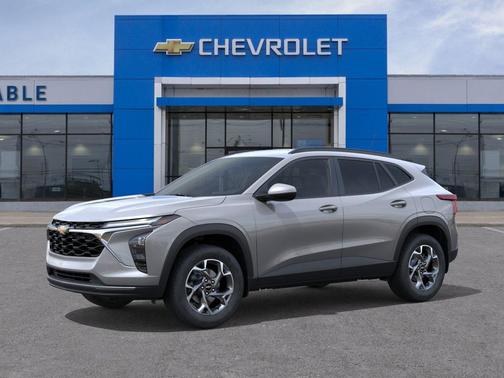 Sterling Gray Metallic 2026 Chevrolet Trax LT