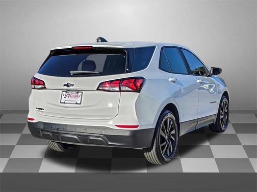 2023 Chevrolet Equinox LS