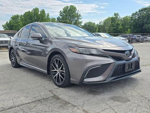 Predawn Gray Mica 2024 Toyota Camry SE
