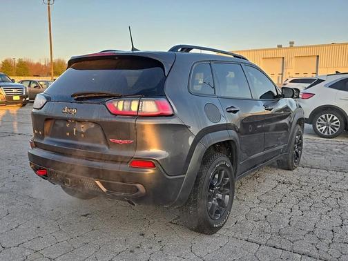 2022 Jeep Cherokee Trailhawk