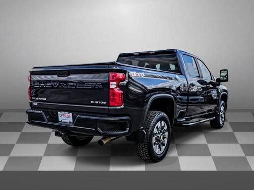 2024 Chevrolet Silverado 2500 Custom