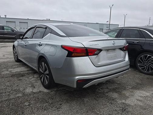 2021 Nissan Altima 2.5 SV