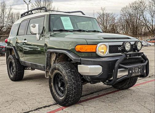 2013 Toyota FJ Cruiser Base