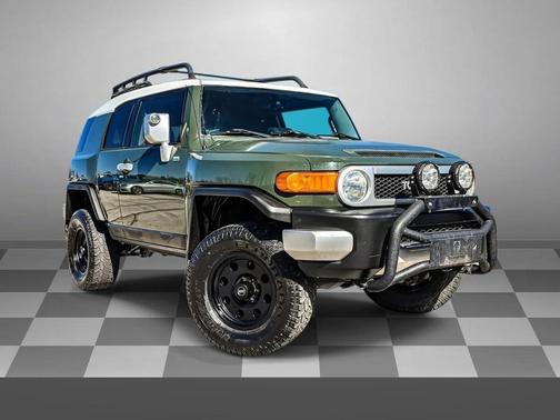 2013 Toyota FJ Cruiser Base