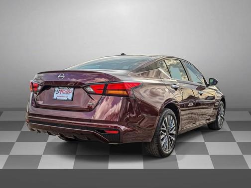 2025 Nissan Altima SV AWD