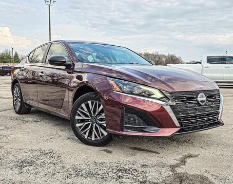 2025 Nissan Altima SV AWD