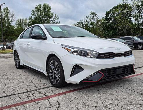 Snow White Pearl 2024 Kia Forte GT-Line
