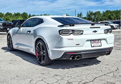 Summit White 2023 Chevrolet Camaro 1SS