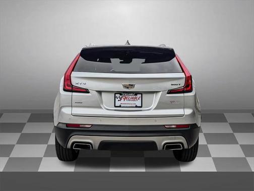 2022 Cadillac XT4 Premium Luxury