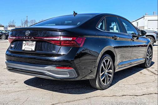 2025 Volkswagen Jetta 1.5T SE