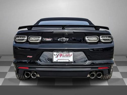 2023 Chevrolet Camaro RWD Convertible LT1