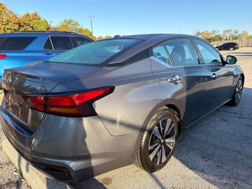 Gun Metallic 2022 Nissan Altima 2.5 SV