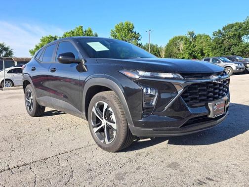 Mosaic Black Metallic 2026 Chevrolet Trax FWD 1RS